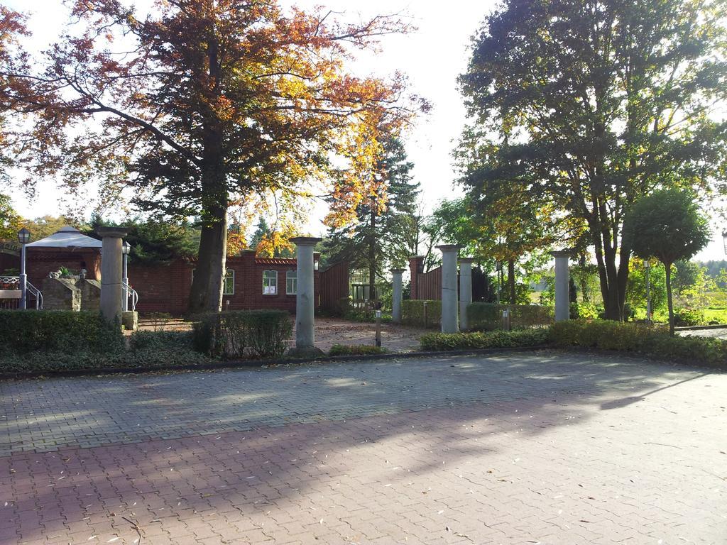 Hotel Restaurant Am Pfauenhof 쿼켄브루크 외부 사진