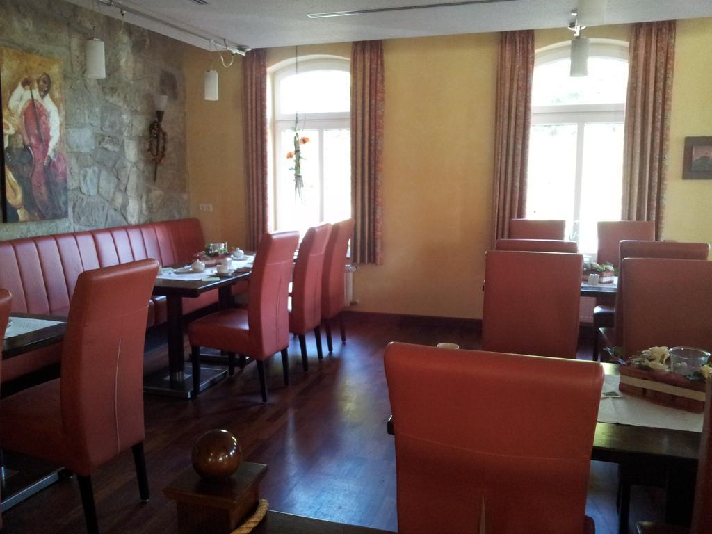 Hotel Restaurant Am Pfauenhof 쿼켄브루크 외부 사진